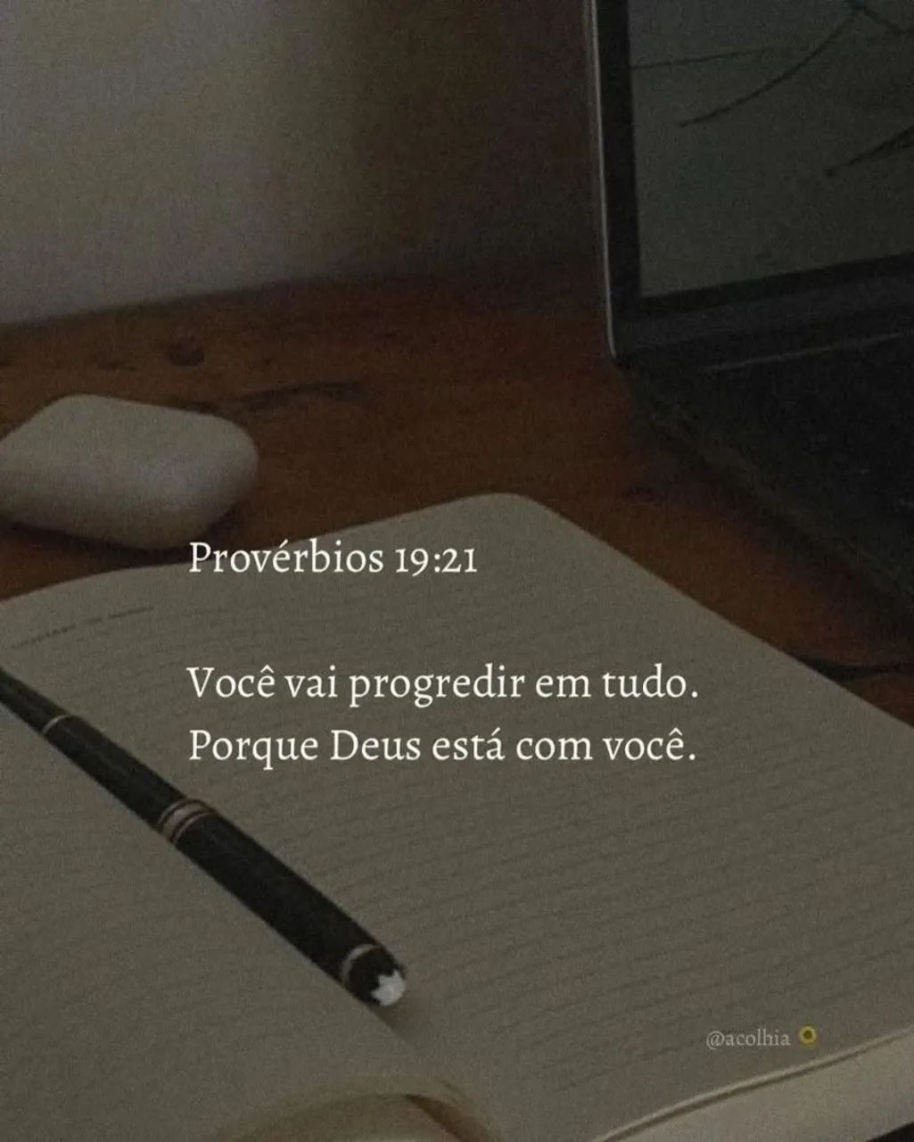 Sou babá cuido em minha residência 