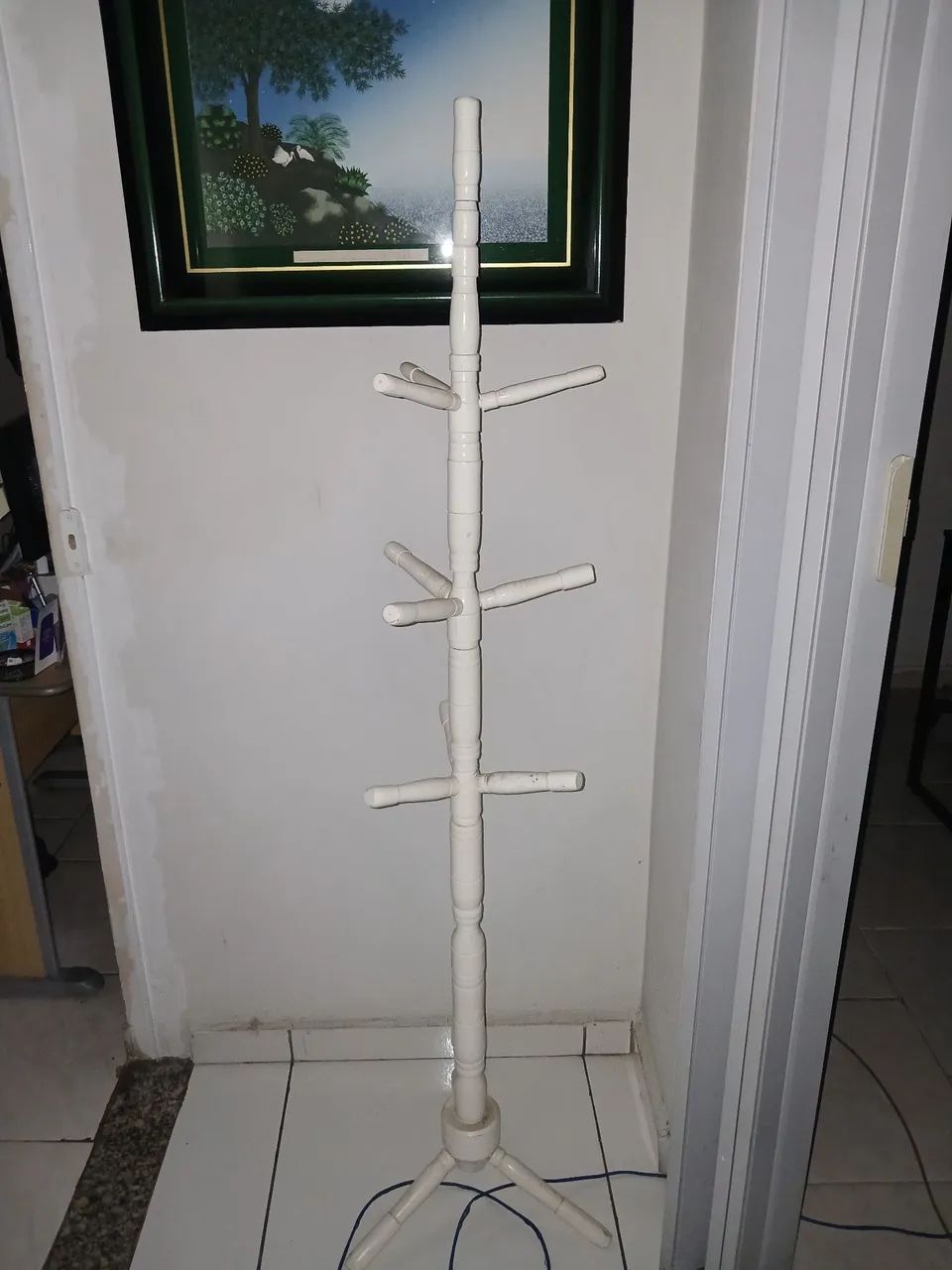 Cabideiro branco 
