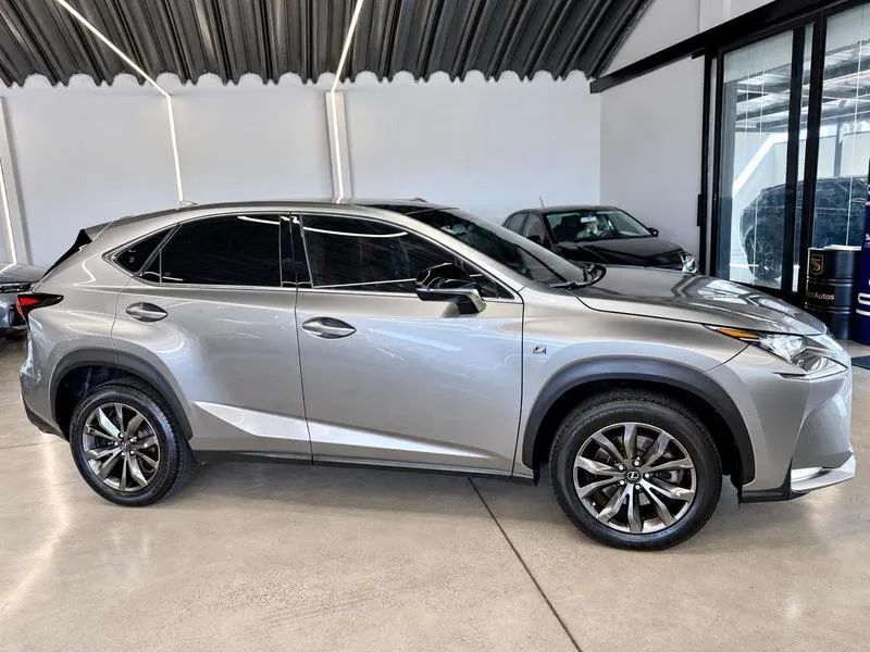 Lexus NX-200t F-sport 2.0 16V 238cv Aut., foto 3 de 15