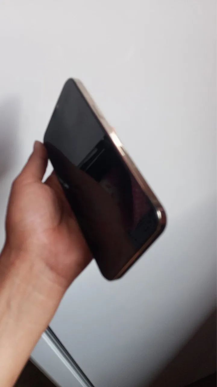 iPhone 12 Pro Max pra sai rápido 