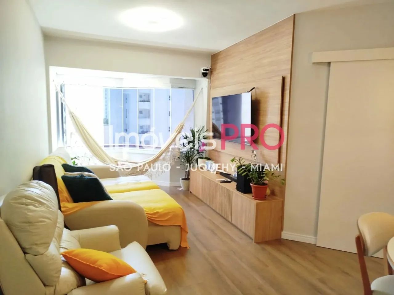 MOEMA PASSAROS - 2 DORM C/ 1 SUITE - LAVABO -SACADA INTEGRADA A SALA C/ AR COND! OTIMO LAZ