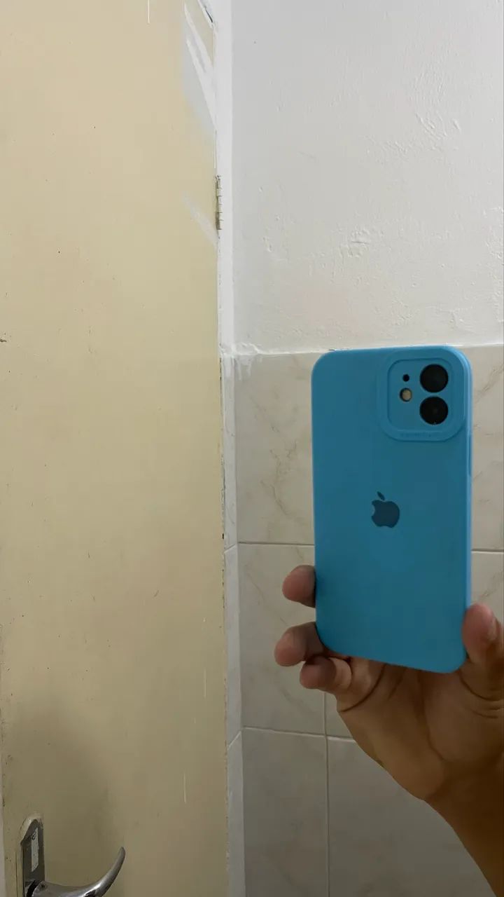 iPhone 12 normal 64  fundo trincado 