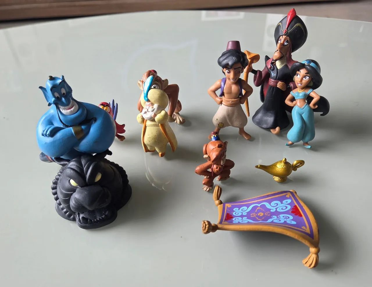 Bonecos Monstros S.A e Aladin. Usados - Foto 3