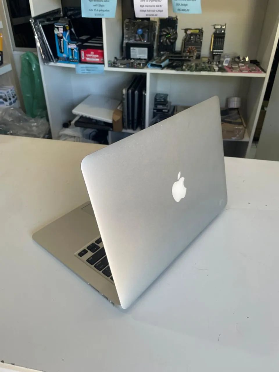 macbook air 13 core i5/4gb memoria/ssd 240gb/ mid 2012 perfeito