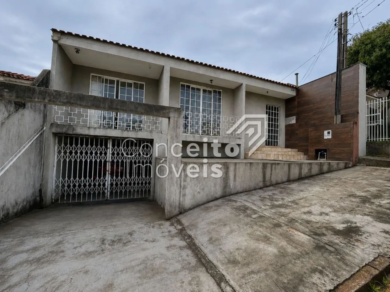 Sobrado Semimobiliado - Estrela