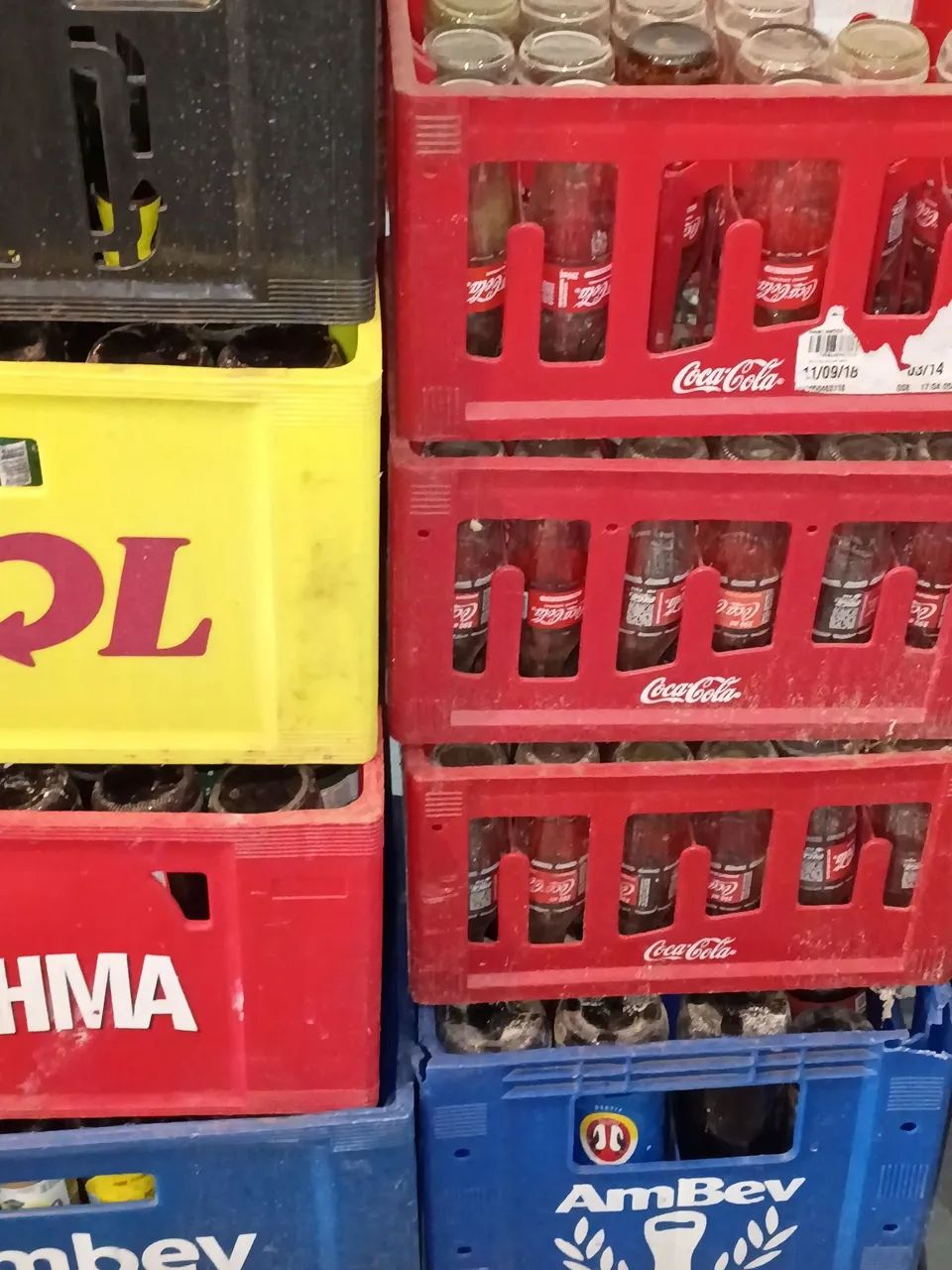 Vende-se vasilhames 