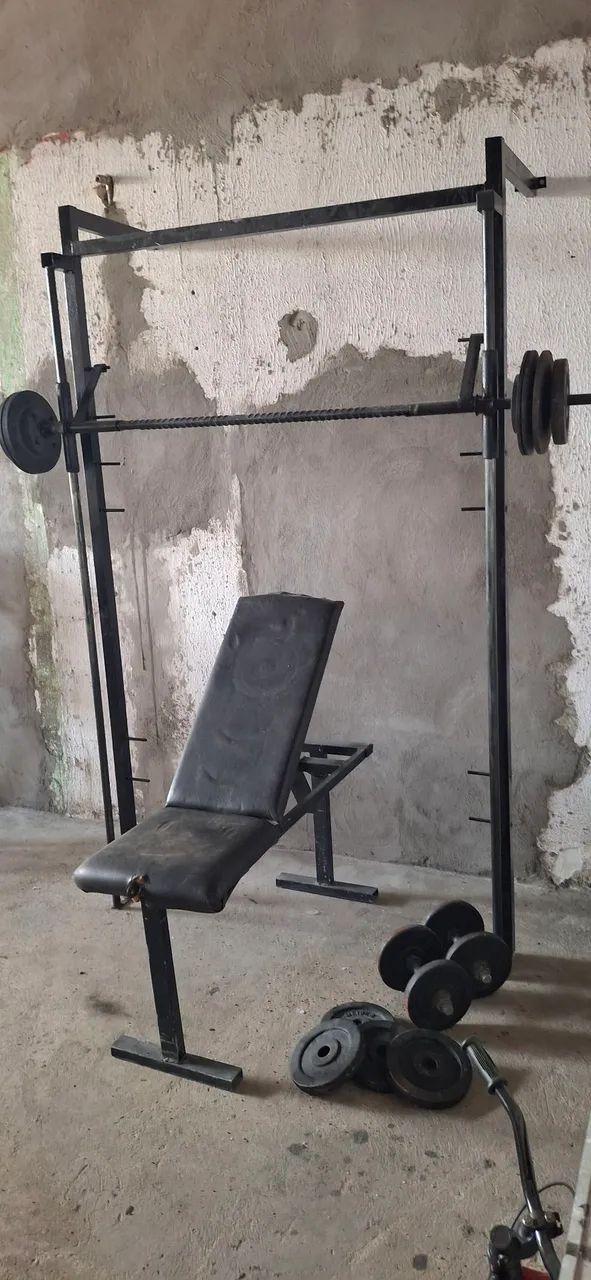 Máquina de agachamento com banco e peso - Foto 5