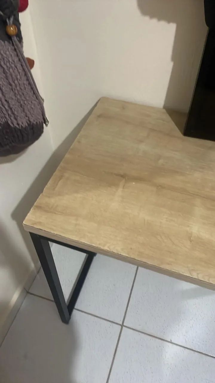 Mesa de escritório e cadeiras eames  - Foto 2