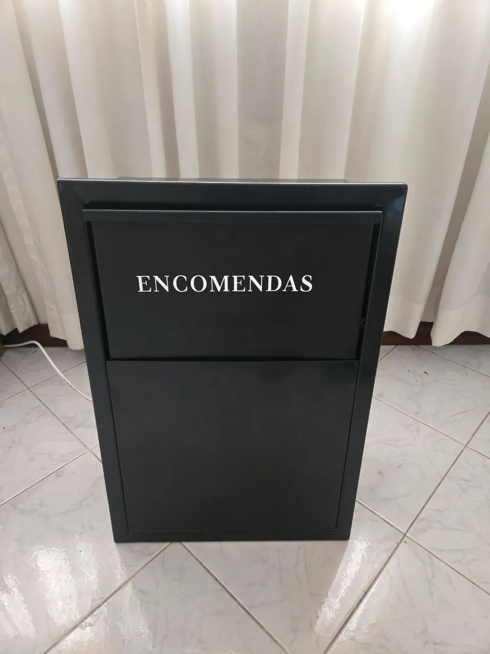 Caixa de Encomendas Tamanho M 