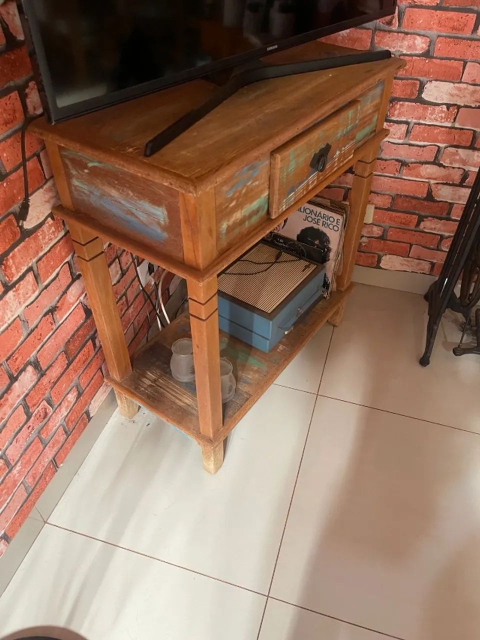 Mesa Aparador de Madeira Rústica 80x40cm - Foto 2