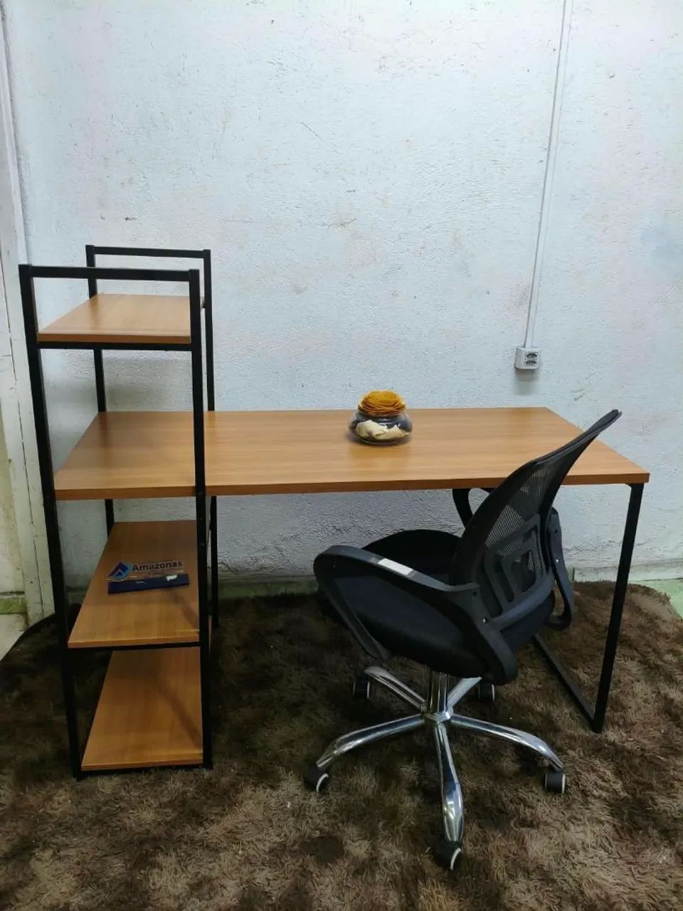 Mesa com Estante - Modelo Industrial 