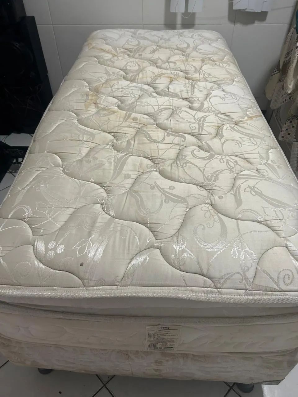 Colchão Ortobom molas ensacadas solteiro com base Ortobom.  - Foto 4