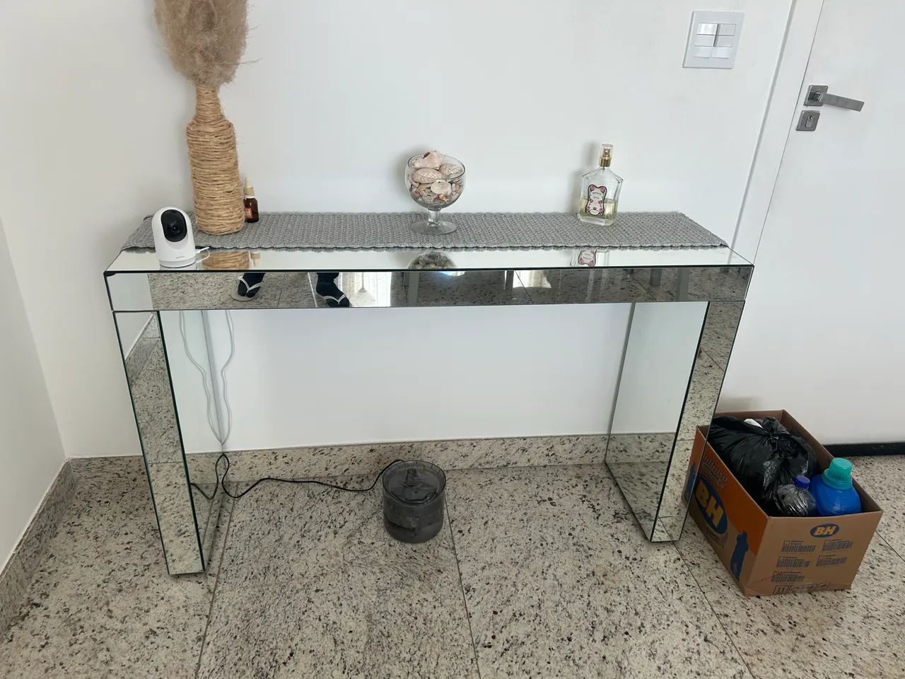 Vendo rack seminovo espelhado  - Foto 2