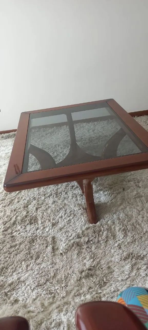 Mesa de centro em madeira e vidro - Foto 3