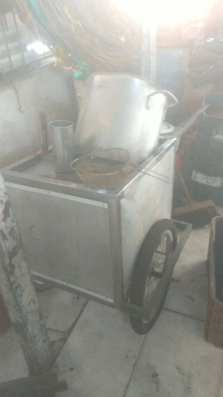 Carro de milho com panela completo
