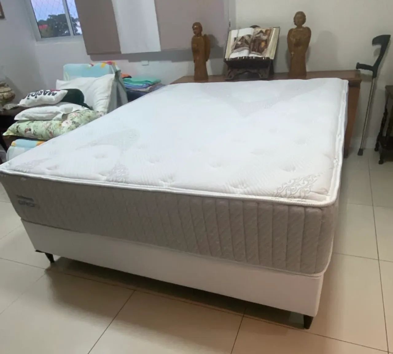 Cama Queen Size com colchão e base - Foto 2