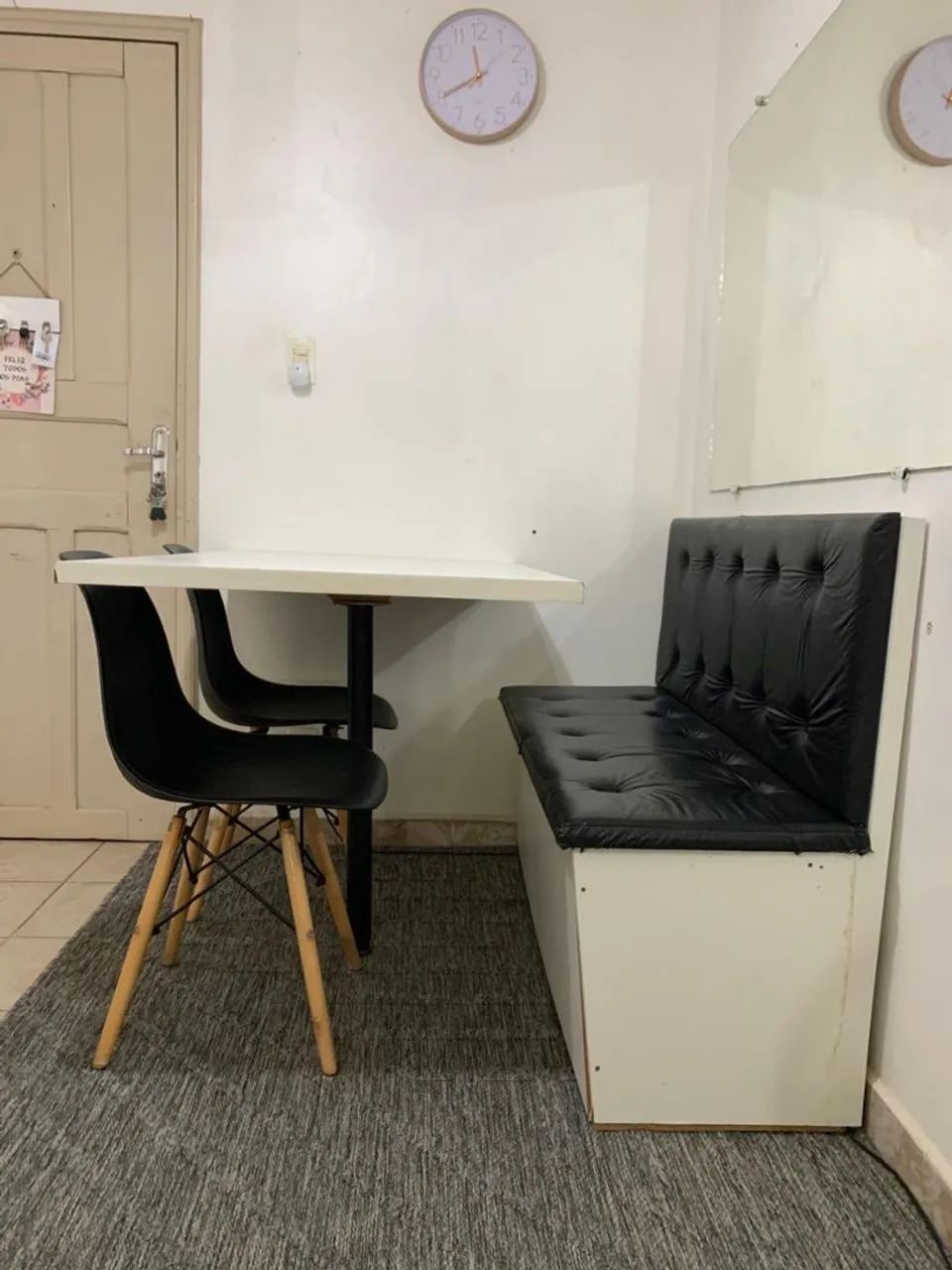 Conjunto de mesa com banco e duas cadeiras - Foto 2