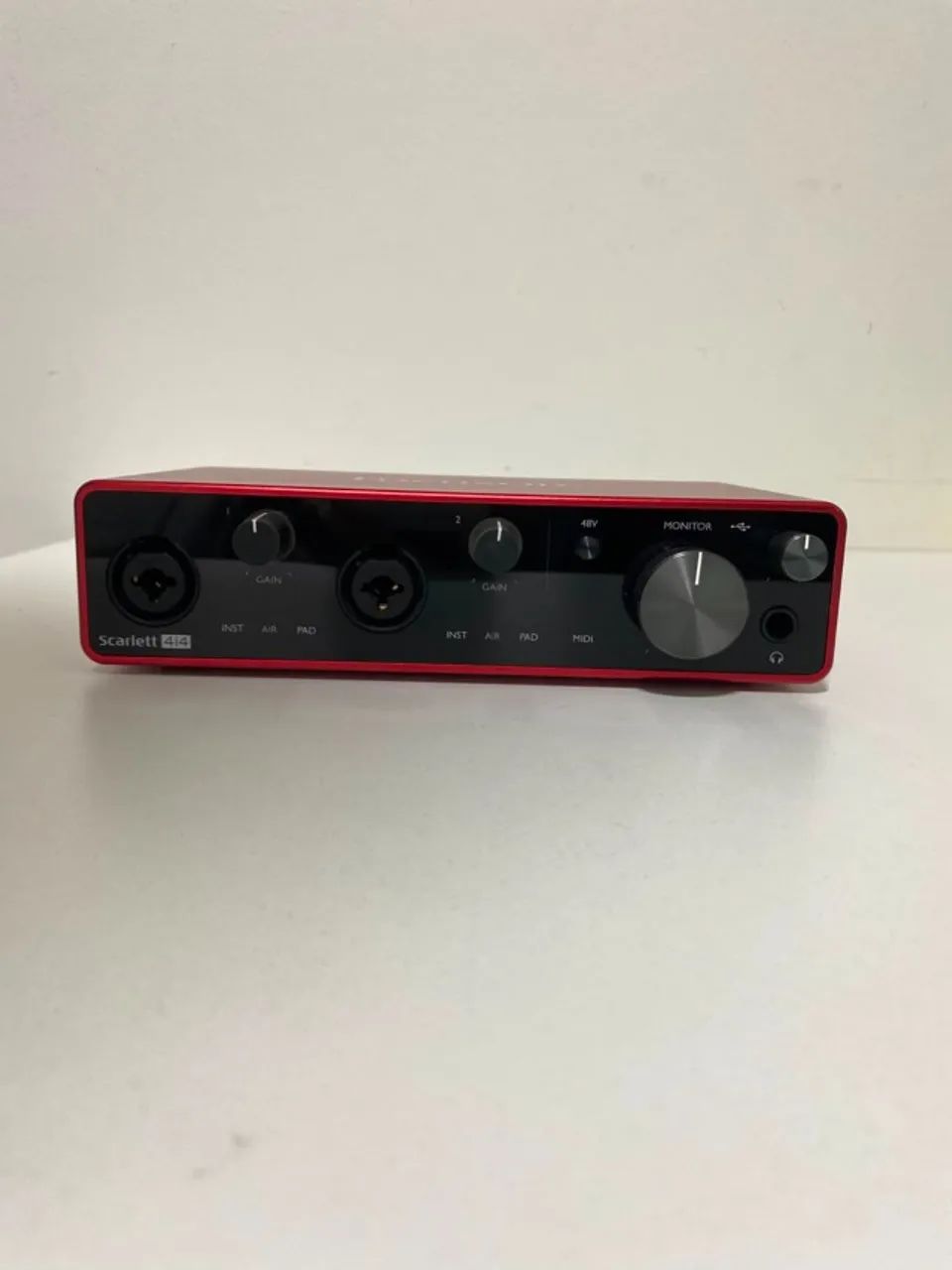 Interface de áudio Focusrite Scarlett 4i4 3° Geração - Foto 4