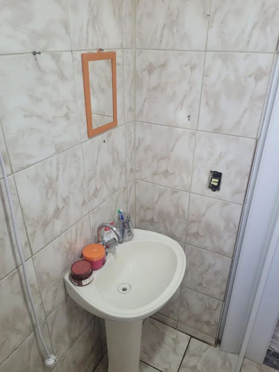 Alugo loft mobilado Santa Mônica 