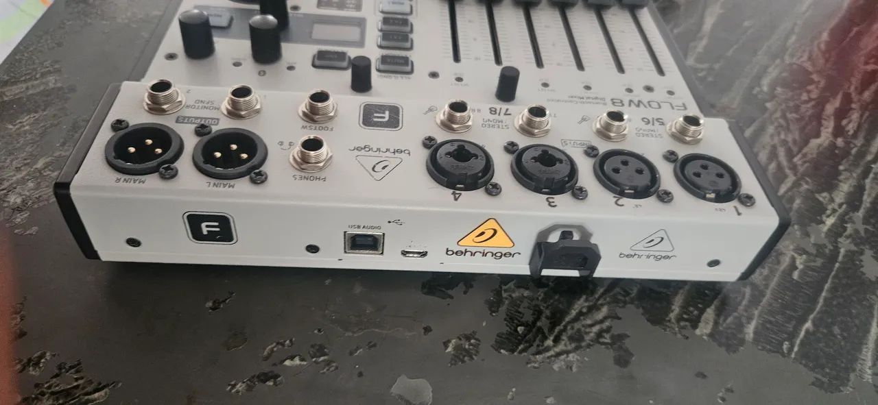 Behringer flow8 - Foto 2