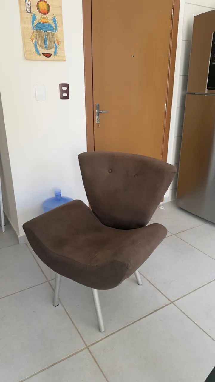Poltrona confortável em bom estado 