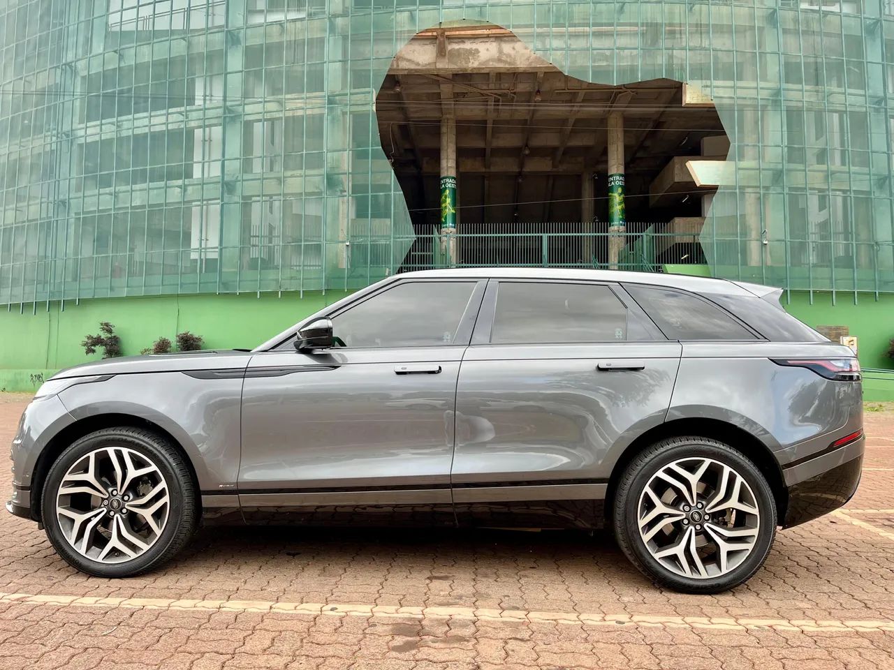 Land Rover Range Rover Velar Range Rover Velar R-DYN. SE 2.0 4X4 TB Aut. 2018 2018