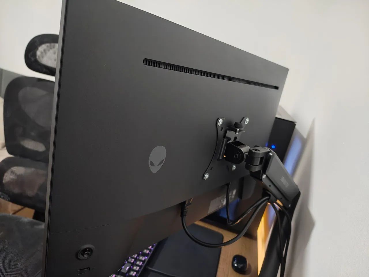Monitor DELL Alienware QHD 280Hz IPS 27 Polegadas (Produto novo) - Foto 2