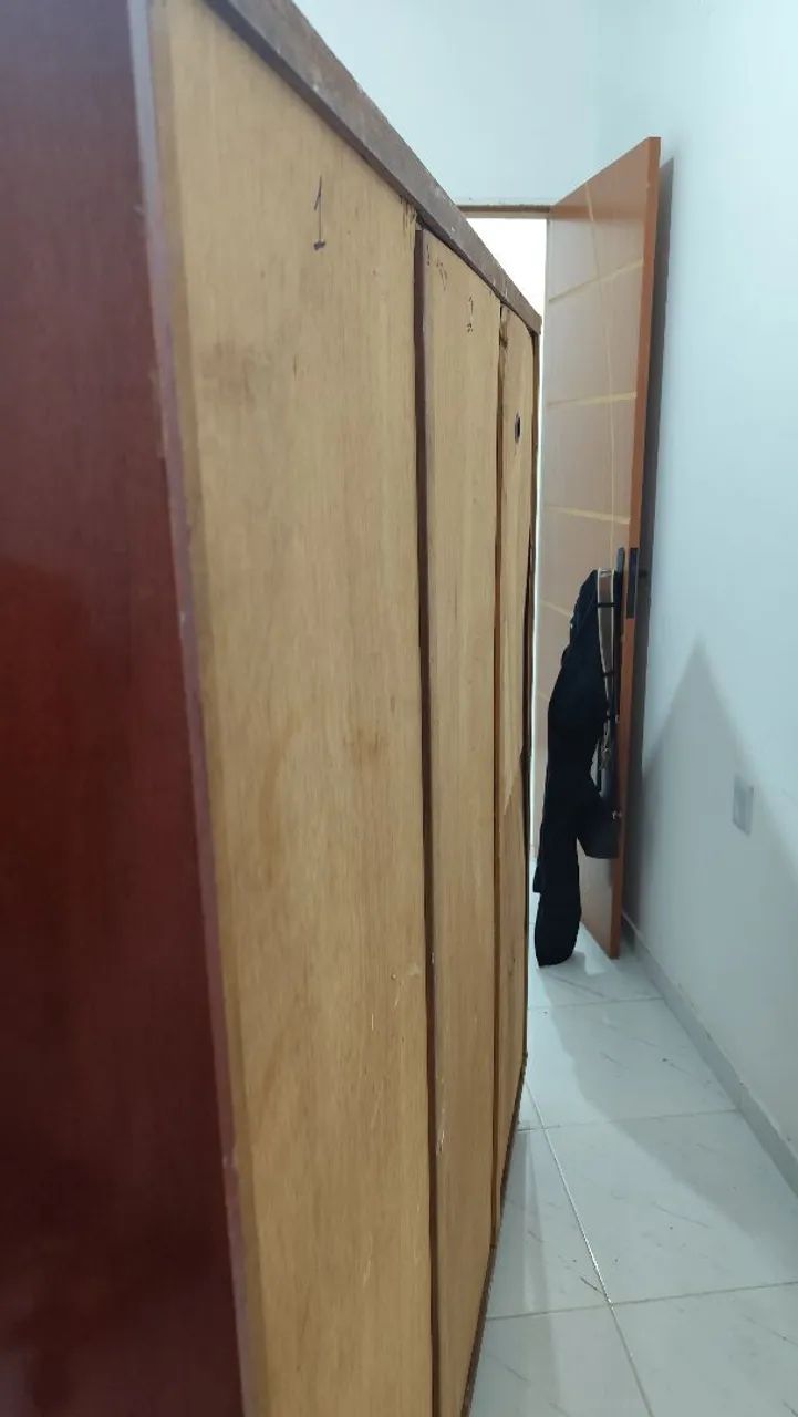 Guarda roupa madeira maciça  - Foto 3
