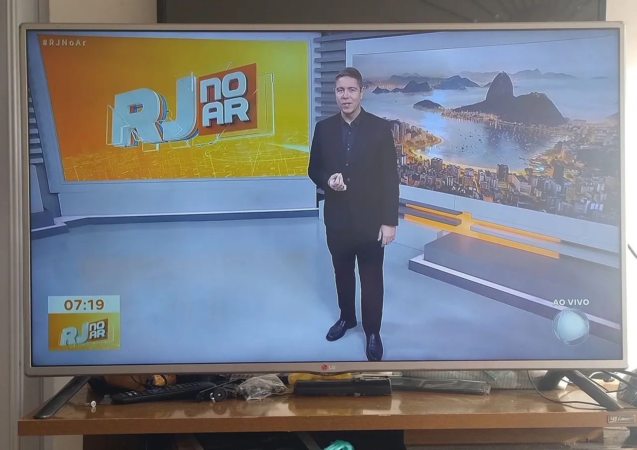 TV LG LED 47" Full HD  - Foto 2