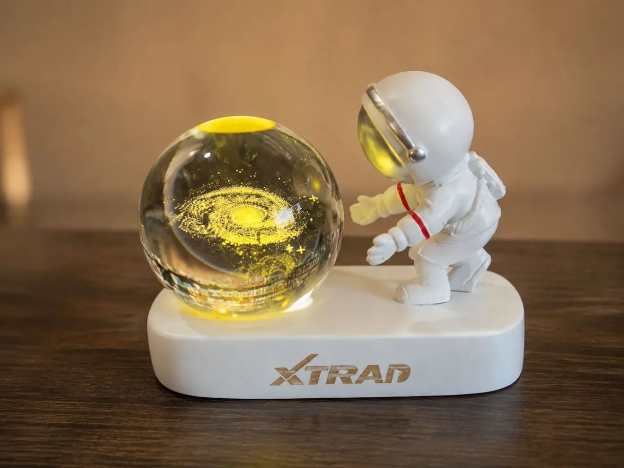 Luminária Astronauta com Globo Galáxia LED Xtrad - Foto 5