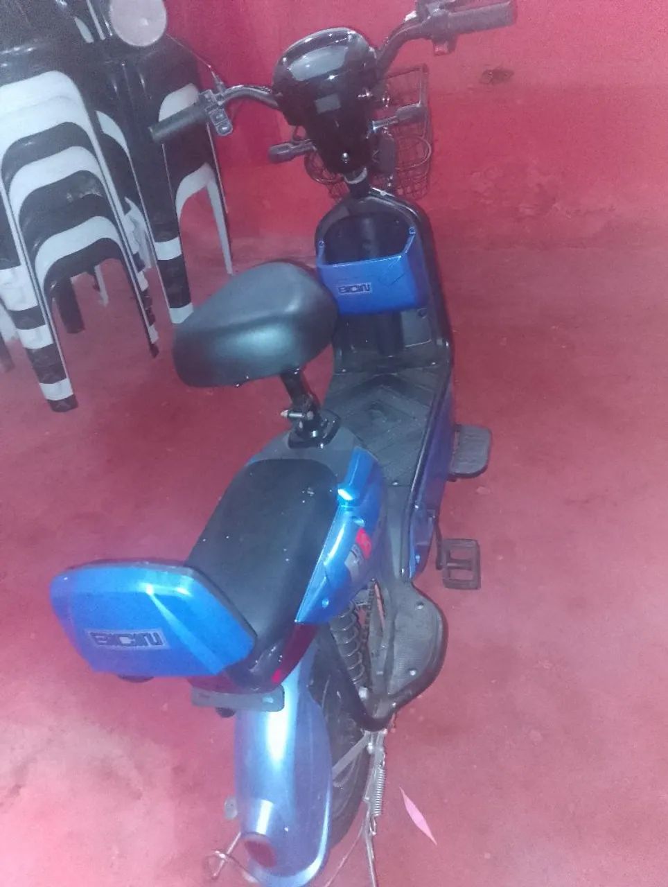 Vendo uma bicicleta elétrica 