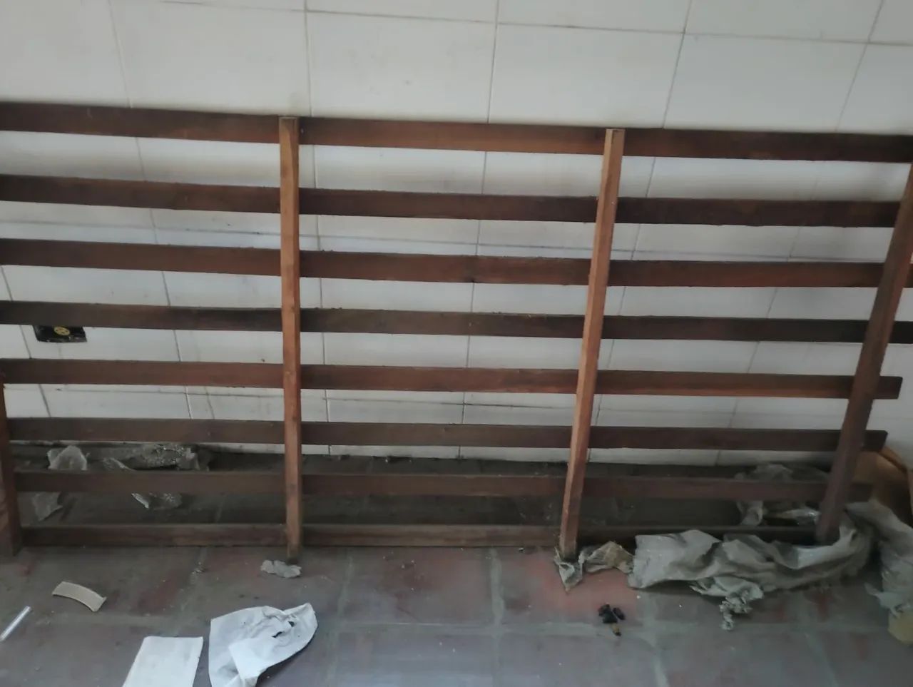 3 cama  de  ferro, só 1 tem grade  - Foto 2