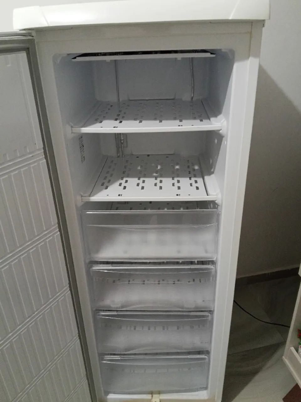 Freezer Eletrolux com defeito  - Foto 2