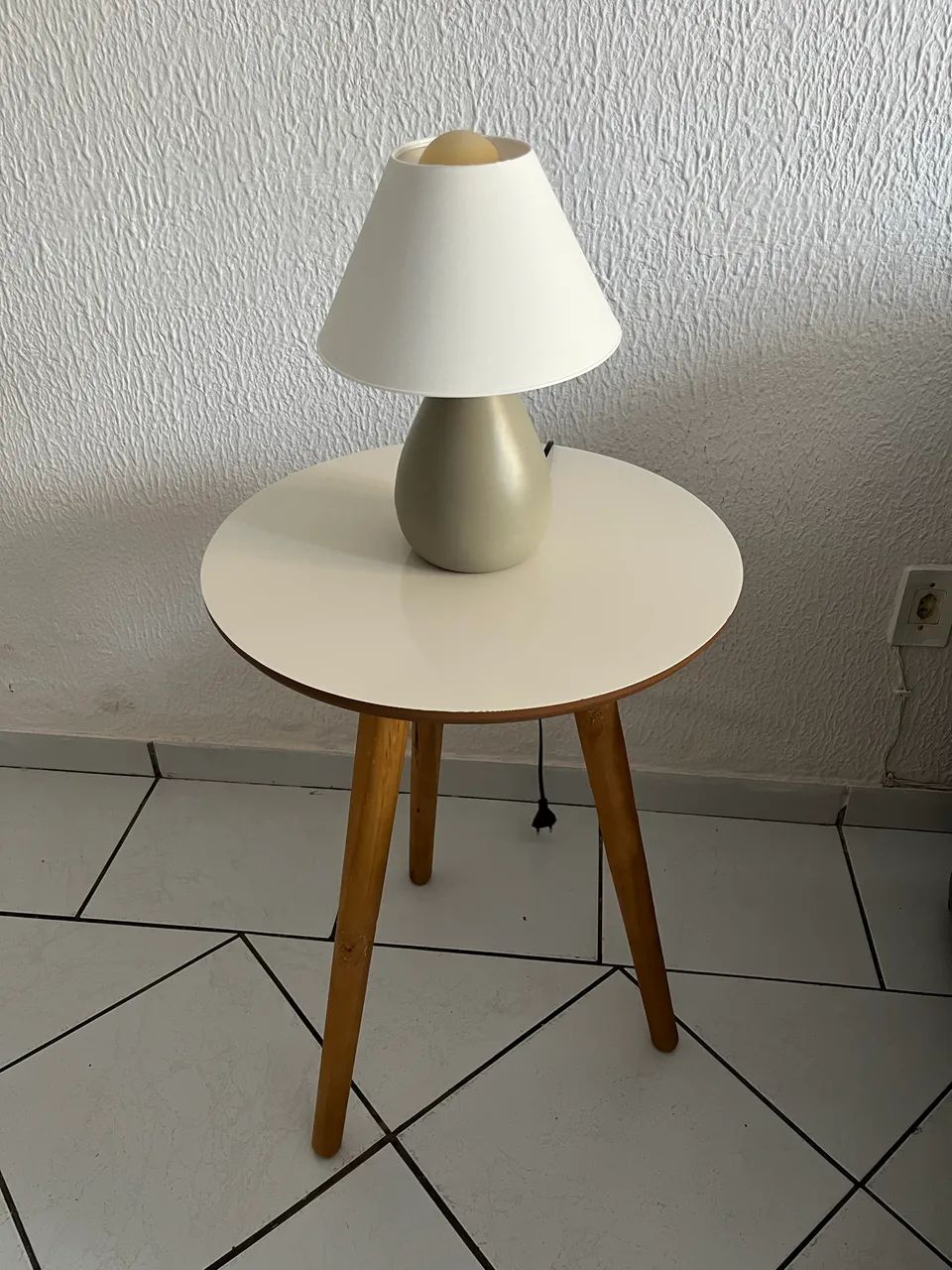 Mesa de apoio 62cm 