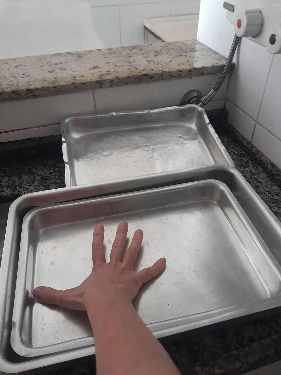 TRÊS  assadeiras retangular de aluminio - Foto 5
