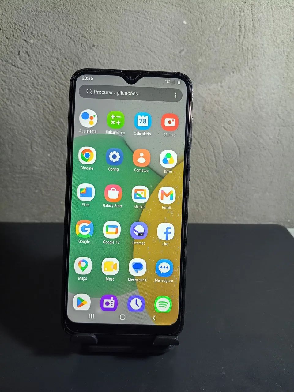 A03 core fucionando perfeitamente, apenas marcas de uso 