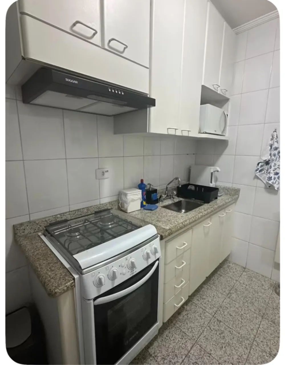 Oportunidade!! Apartamento mobiliado a apenas 200 metros da Praia da Enseada - Guarujá - Foto 4