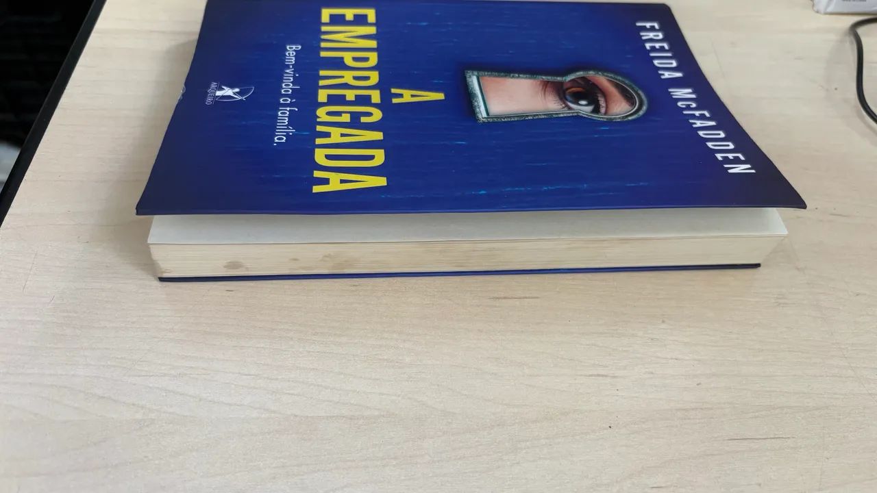 Livro: A empregada - Foto 2