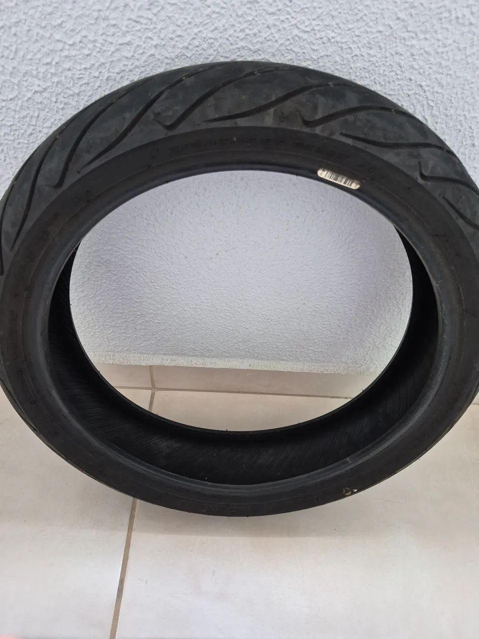 Pneu dianteiro Versys 650 usado