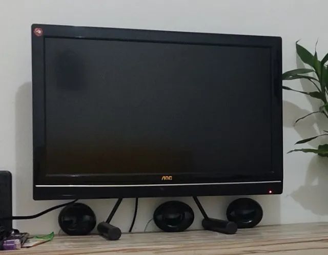 TV AOC de 32 polegadas LCD Modelo LC32W053 - Oportunidade! Para vender logo! 