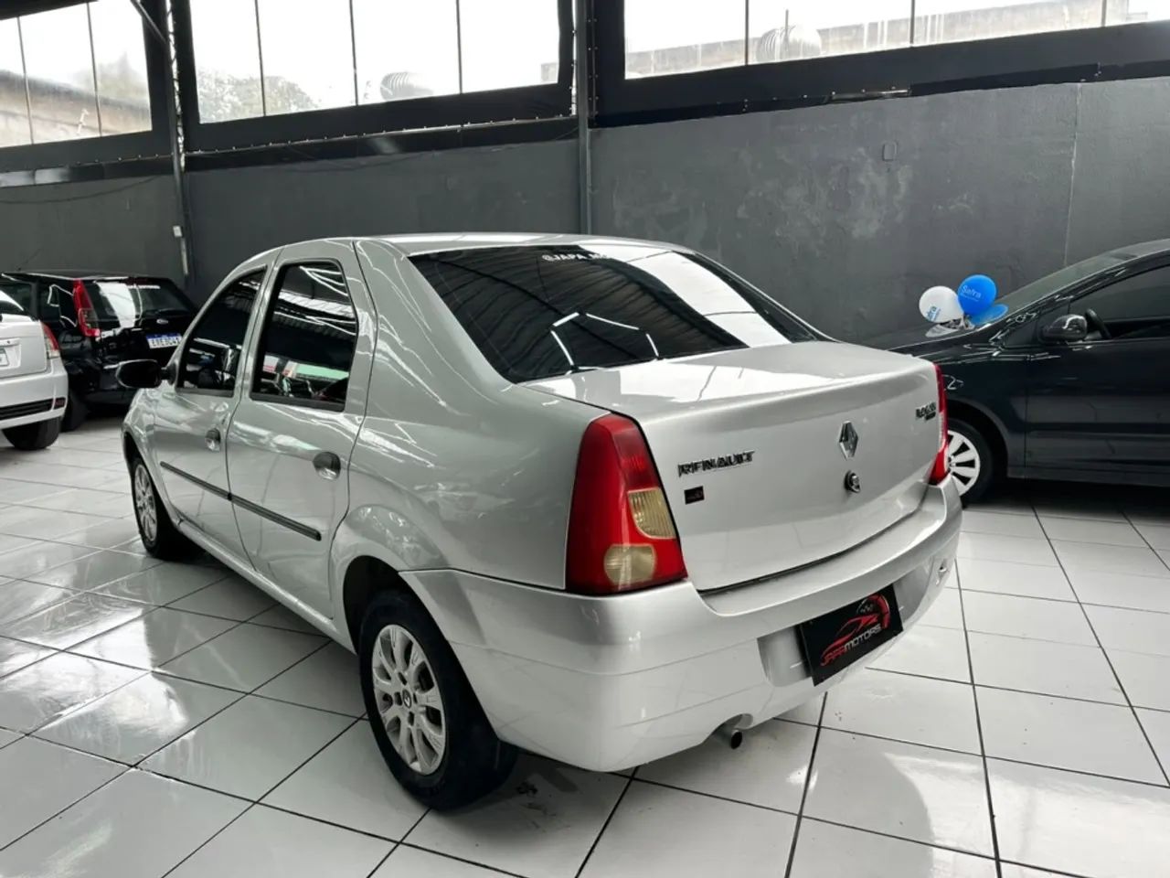 Renault Logan Expression Flex 1.0 12V 4P 2009 - Foto 4