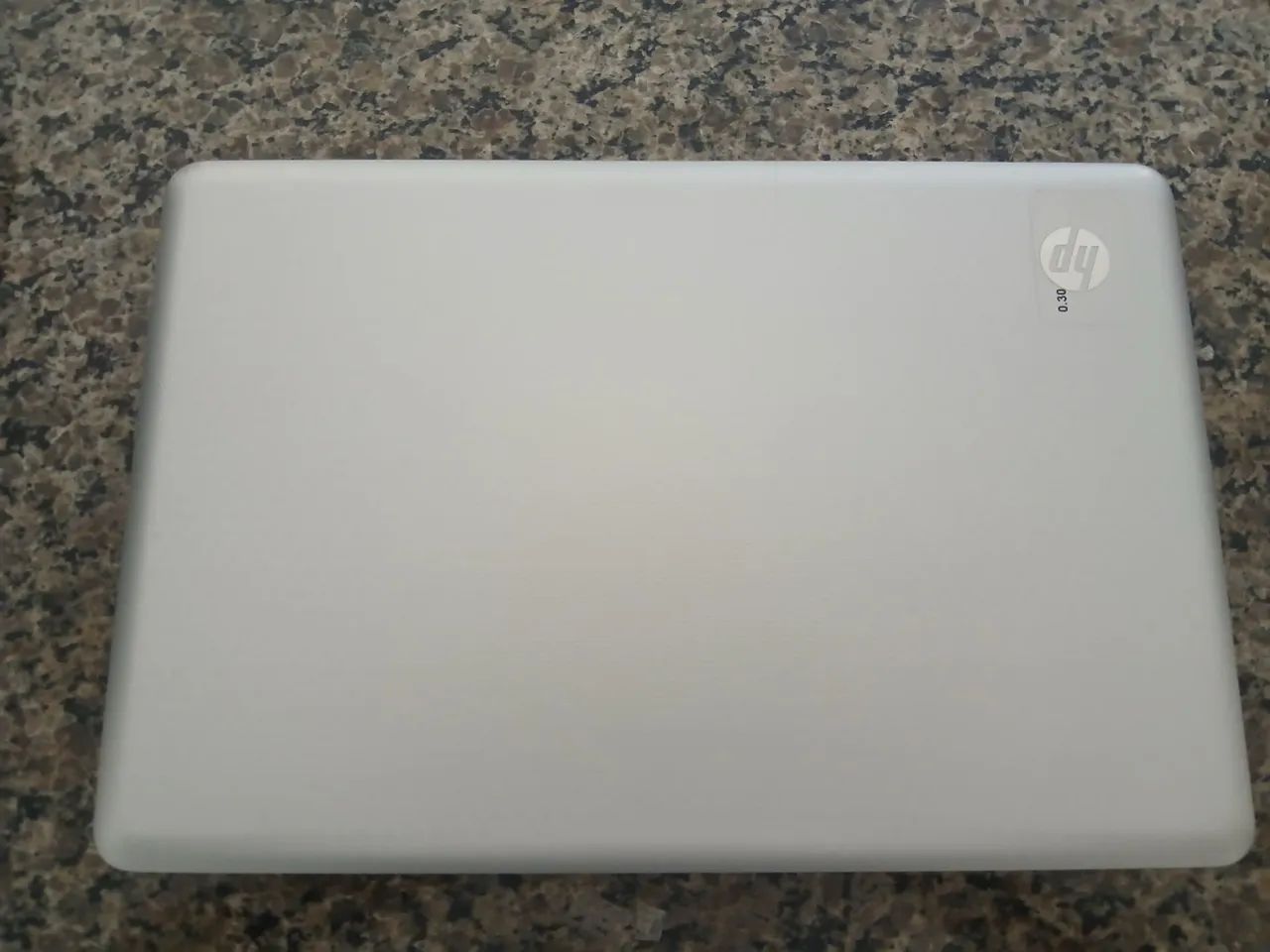 Notebook hp g42 bom estado (funciona na tomada, bateria viciada)