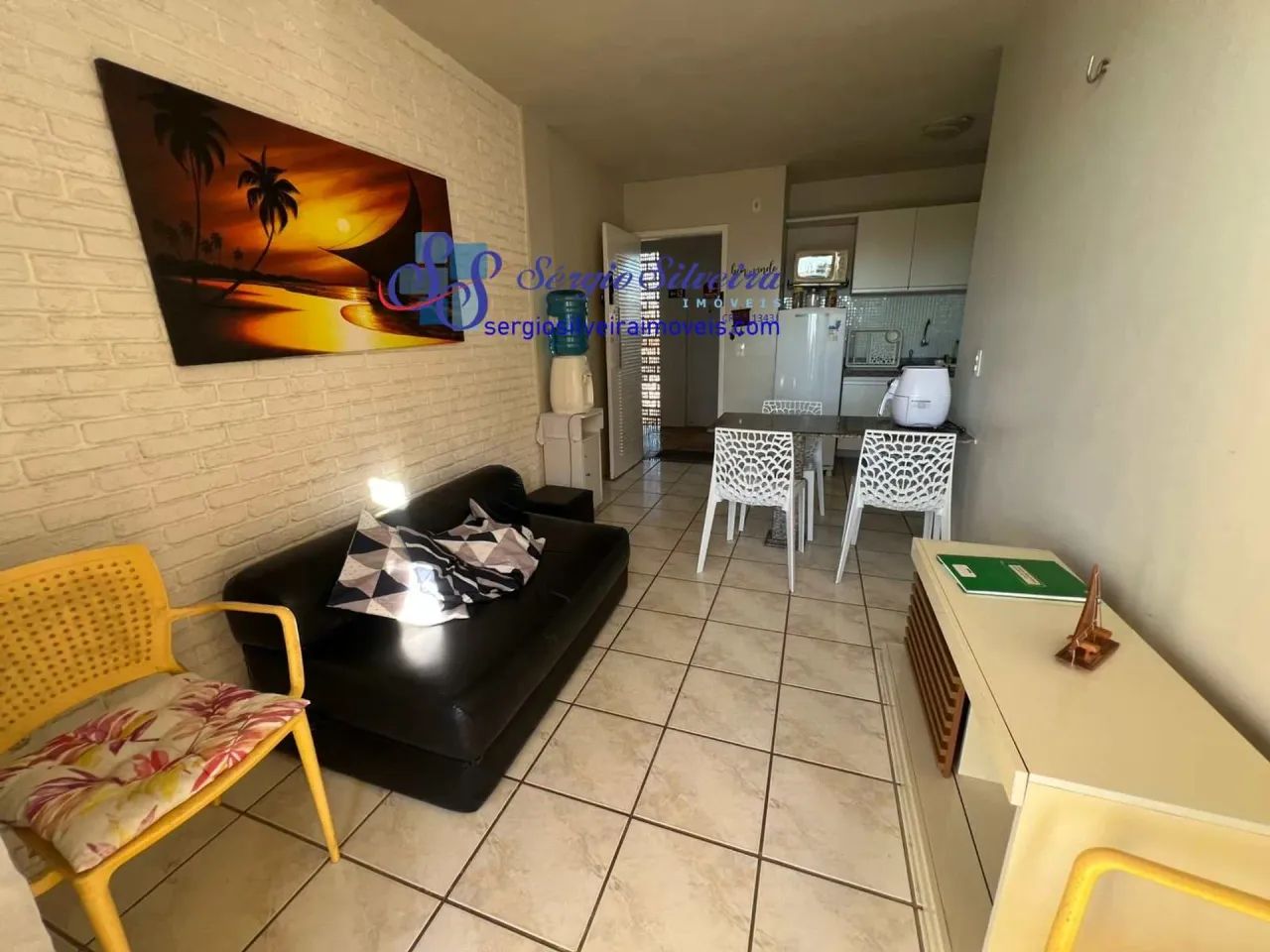 Apartamento mobiliado no Porto das Dunas.