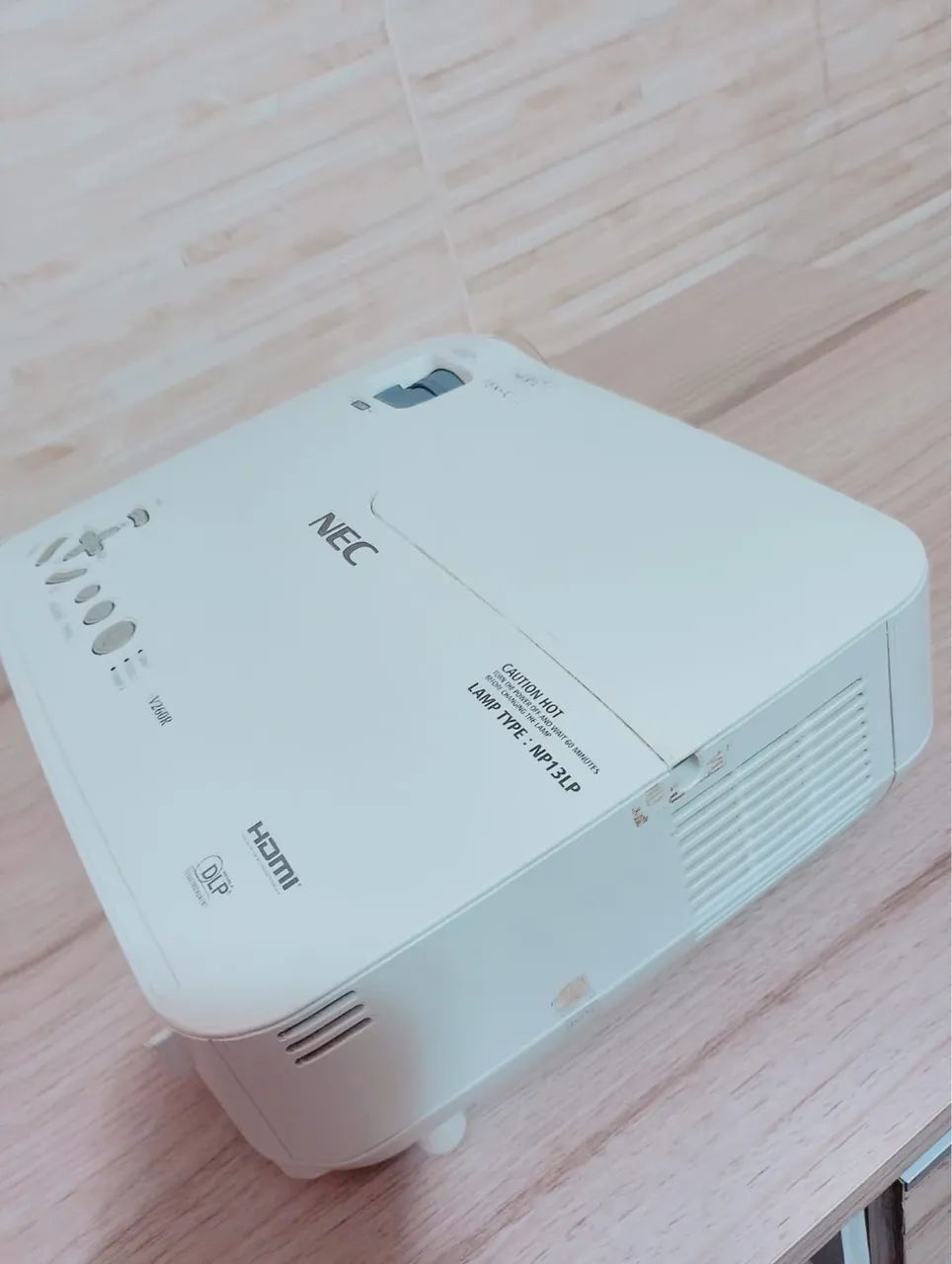 Retroprojetor NEC V260r perfeito estado  - Foto 2