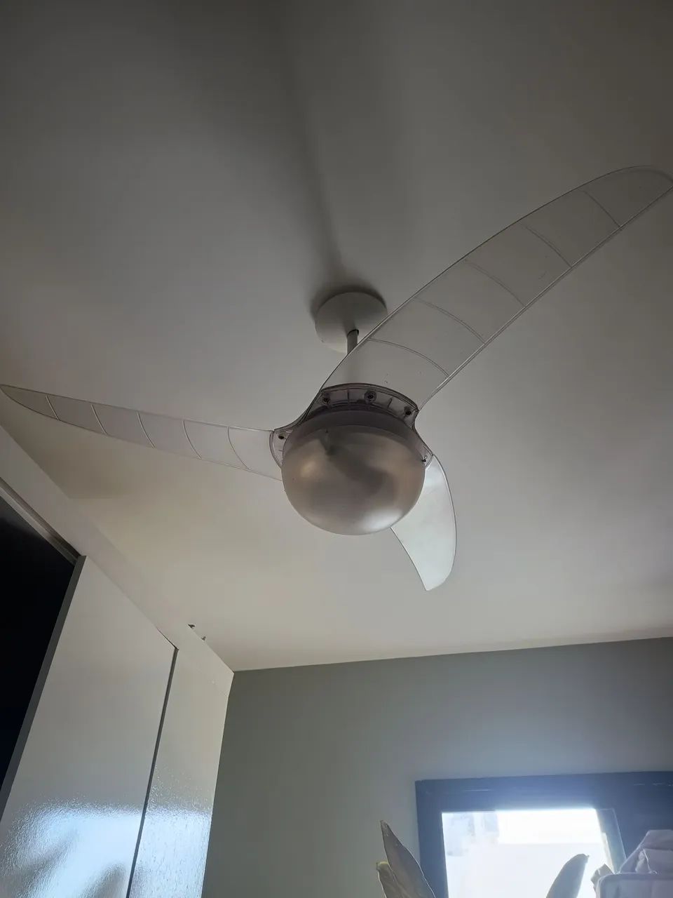 Ventilador de teto com lâmpada - alta qualidade e silencioso