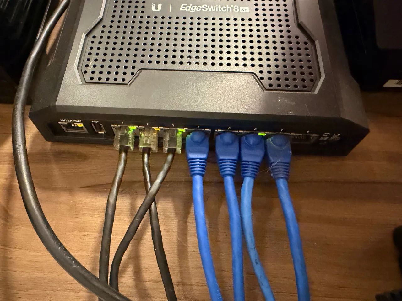 Edgeswitch 8xp ubiquiti - Foto 3