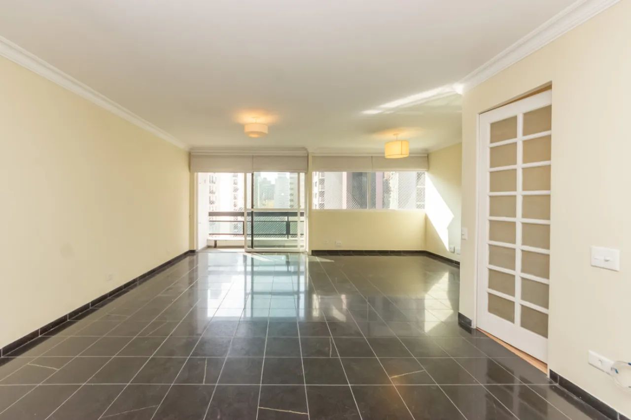 Apartamento para venda em Itaim Bibi com 2 quartos, sendo 1 suíte, 118m²