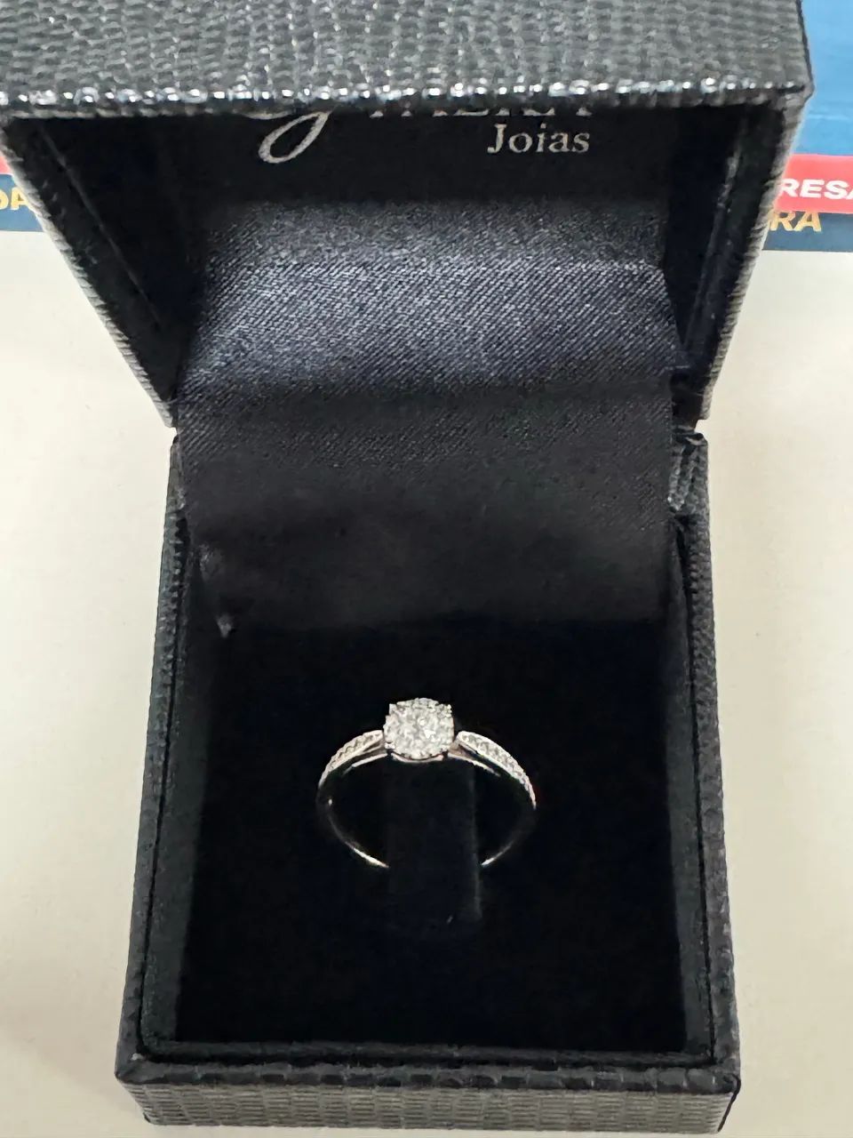 Anel de Ouro Branco com Diamantes - Foto 2