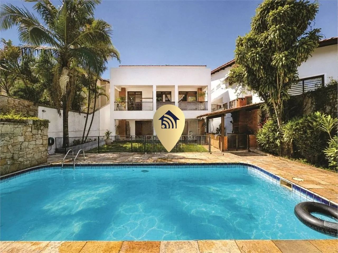 Casa à Venda em Parque dos Príncipes com 485m², 5 Quartos e Energia Solar