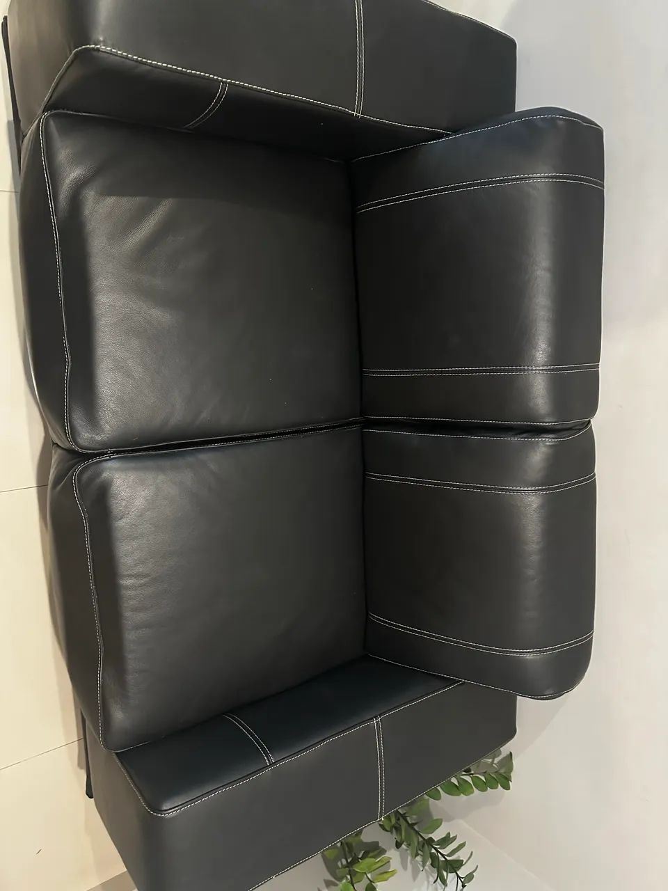 Sofá couro 65566184523651120